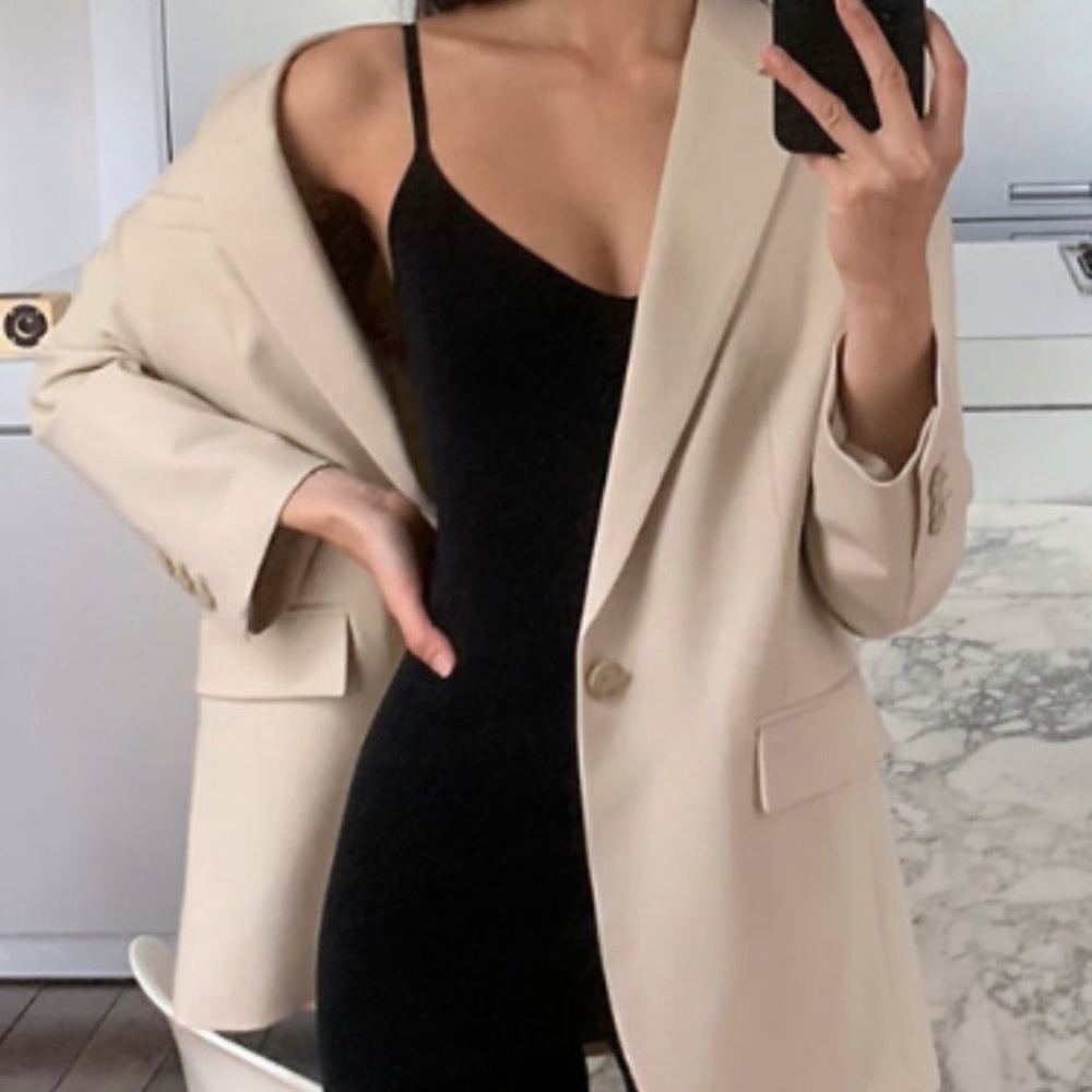 Aritzia Agency Blazer XS "Cream"